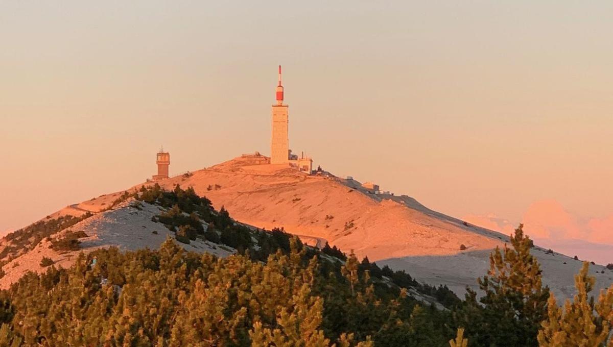 Gite A Caromb Εξωτερικό φωτογραφία